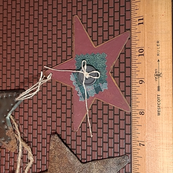 Folk Art Style Metal Punched Stars Christmas Ornaments - Picture 10 of 12